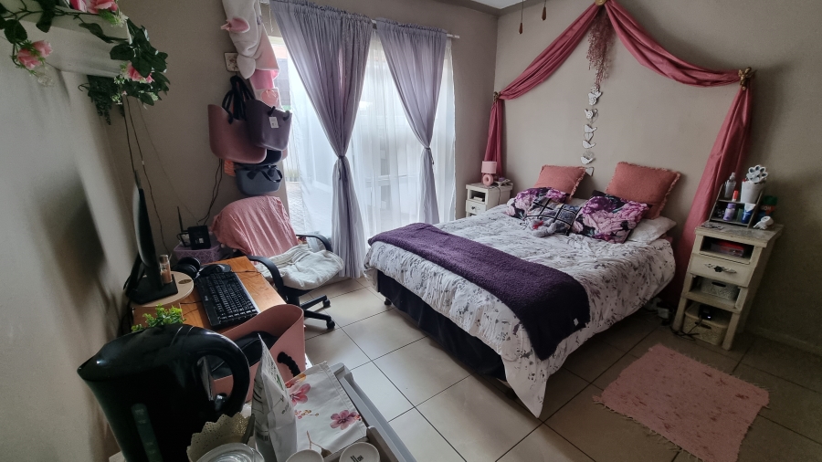 8 Bedroom Property for Sale in Die Bos Western Cape